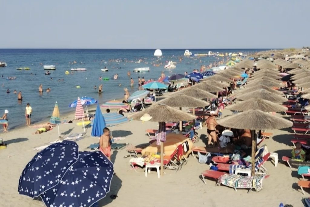 Nei Pori plaža u Olimpskoj regiji – duga peščana obala pogodna za porodice sa decom