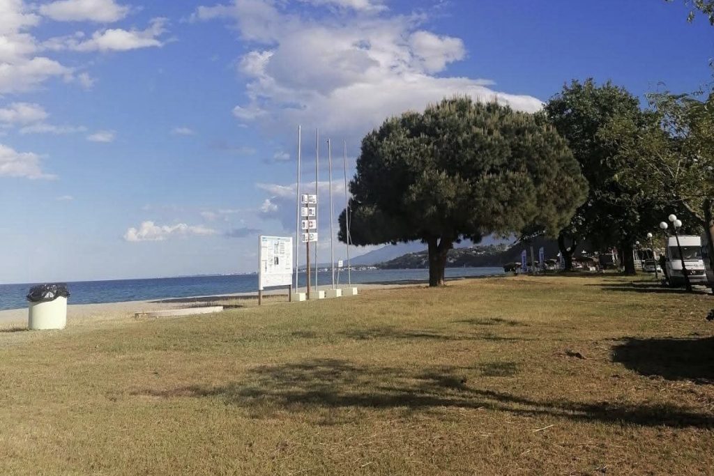 Skotina Beach u Olimpskoj regiji – mirna peščano-šljunkovita plaža sa čistim morem podno Olimpa