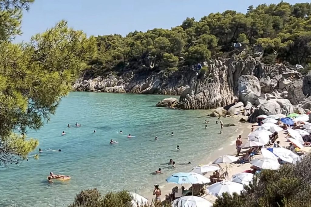 Paradise Beach na Tasosu sa svetlim peskom i tirkiznim morem