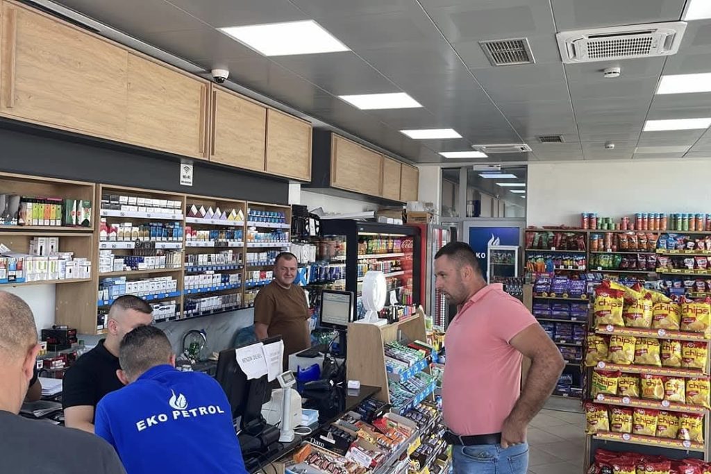 Eko Petrol mini market prodavnica putnici pauza na putu ka Grčkoj Kumanovo