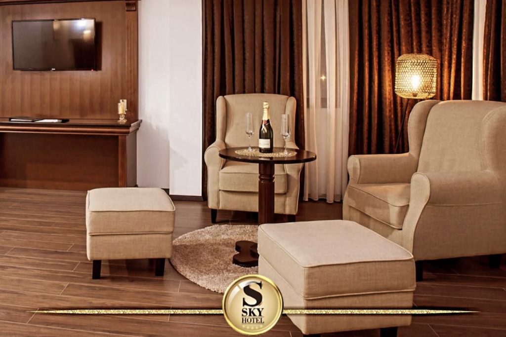 SKY Hotel Gevgelija luksuzni apartman dnevni boravak enterijer