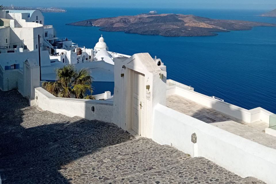 Santorini Grčka – obala, more i bele kuće ostrva