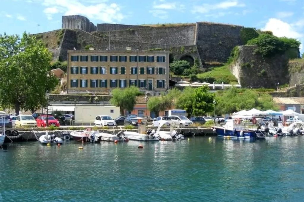Stara tvrđava u Corfu Town – jedan od najpoznatijih simbola ostrva Krf