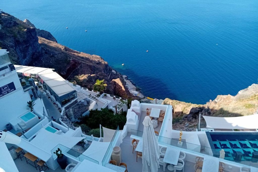Santorini Grčka – obala, more i bele kuće ostrva