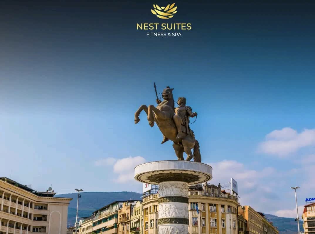 Centar Skoplja i spomenik Aleksandru Makedonskom – glavna turistička atrakcija u blizini Nest Suites