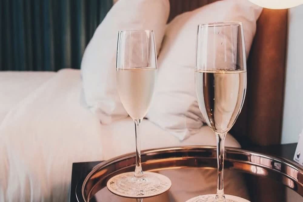 Hotel Harmonija Kumanovo soba sa krevetima za putnike i porodice