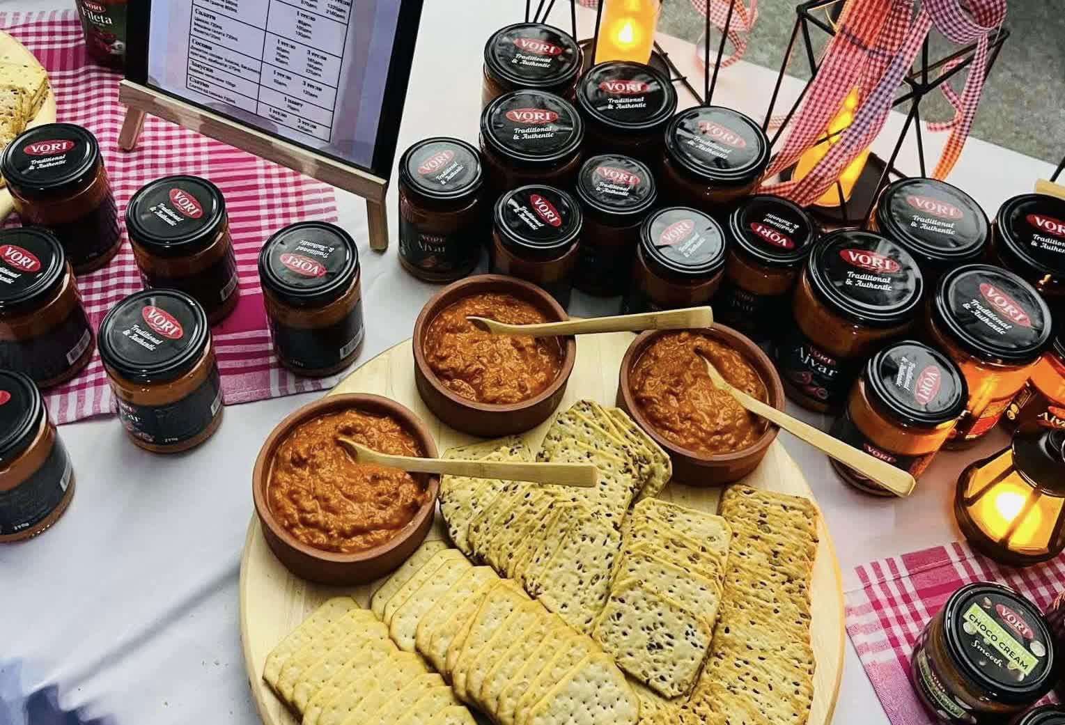 VORI štand u Gevgelija Mall-u domaći proizvodi i ajvar za putnike