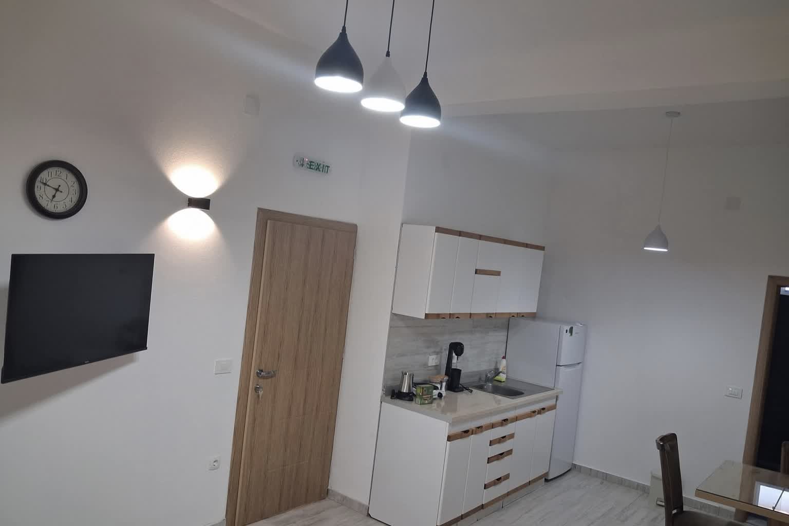 Kuhinja i dnevni prostor Kosta Apartmani Mrzenci