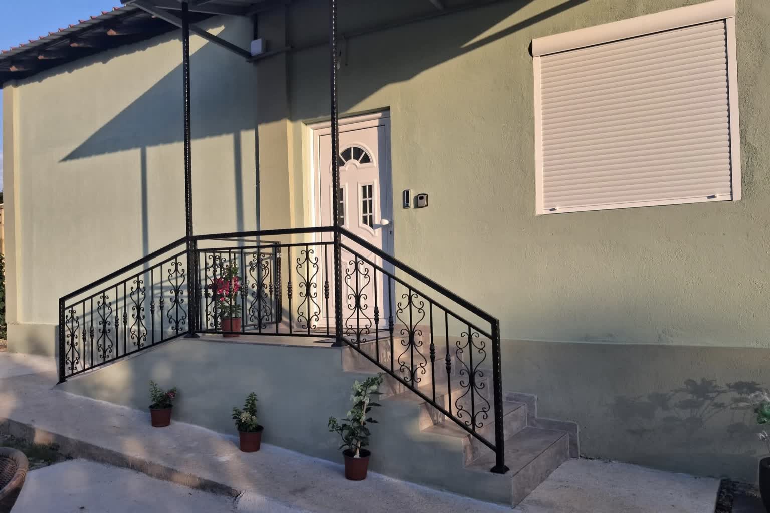 Kosta Apartmani Mrzenci blizu granice sa Grčkom